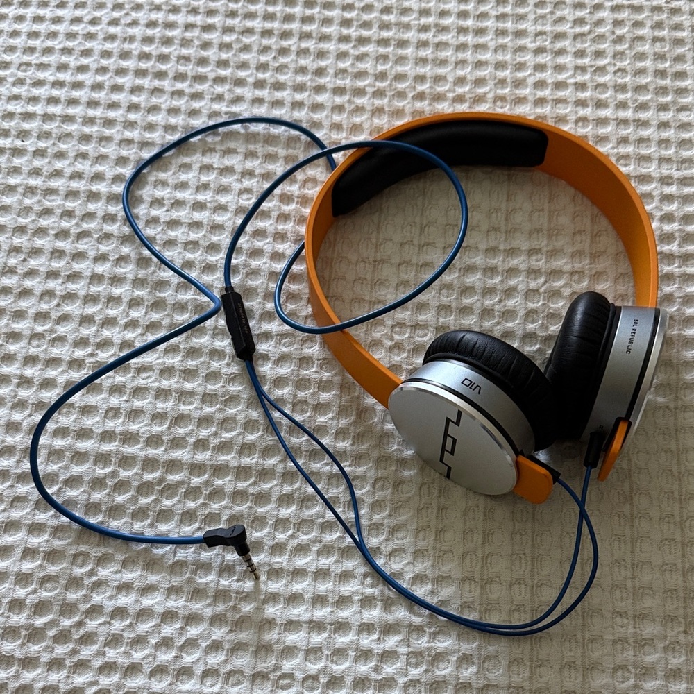 On-Ear Headphones - Orange and Black - Picture 2 of 5